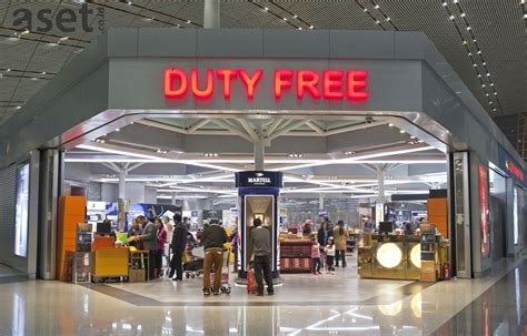 Shops and duty free .